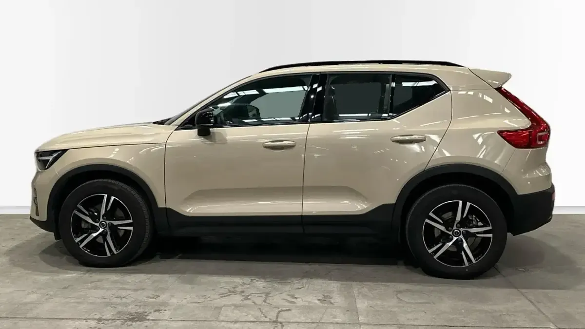 Usado Volvo XC40 Plus 163 CV (119 kW) 2025 Beige SUV