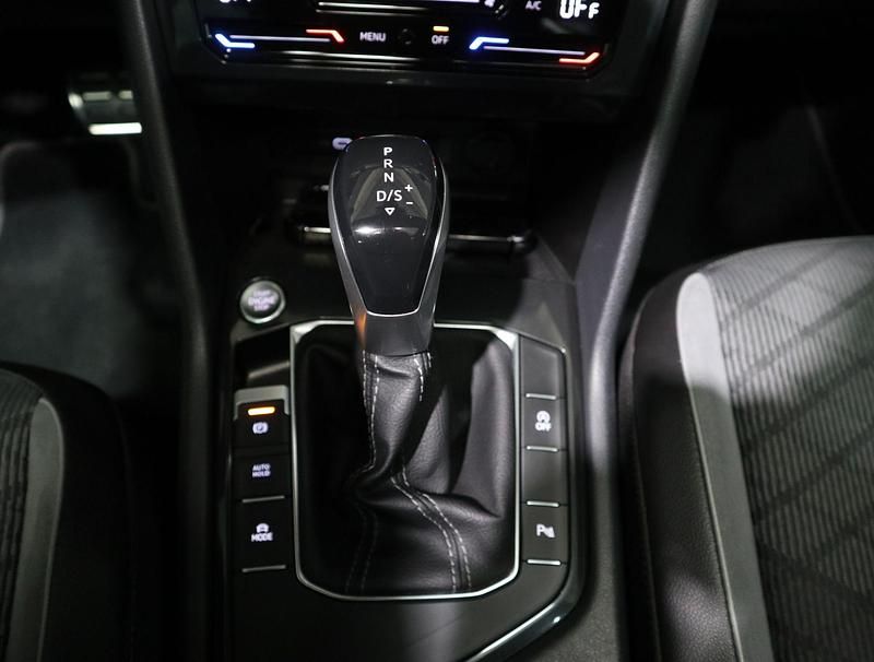 Usado VW Tiguan R-line 150 CV (110 kW) 2022 Blanco SUV