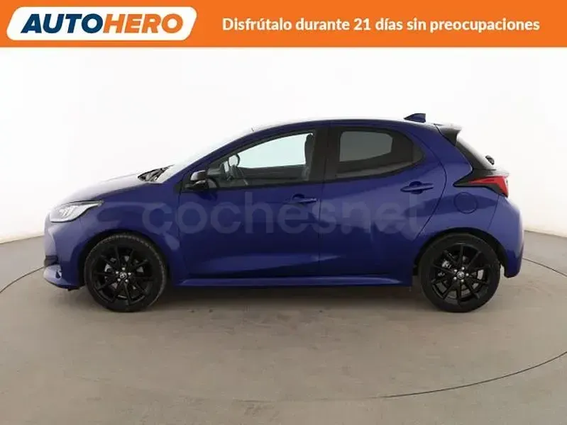 Usado Toyota Yaris Hybrid Style 116 CV (85 kW) 2022 Azul Berlina
