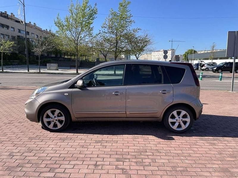 Usado Nissan Note Visia 90 CV (66 kW) 2012 Beige Utilitario