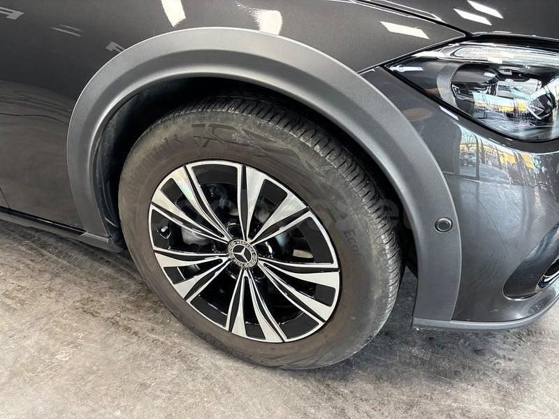 Usado Mercedes C220 197 CV (144 kW) 2025 Negro Familiar