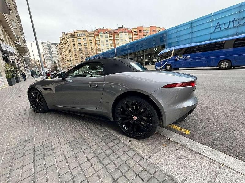 Usado Jaguar F-Type R 300 HP (220 kW) 2023 Varios colores Cabrios