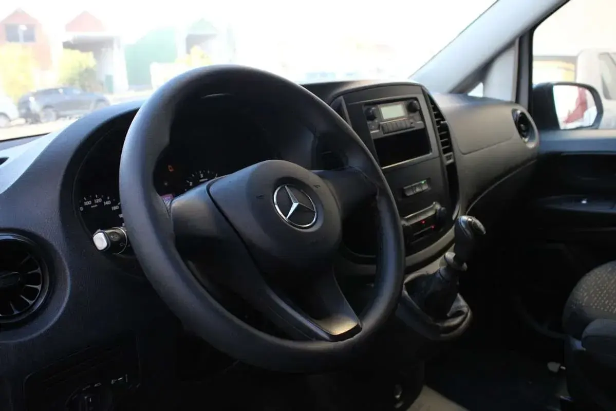 Usado Mercedes Vito 102 CV (75 kW) 2022 Blanco Van