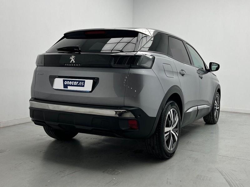 Usado Peugeot 3008 Allure 130 CV (95 kW) 2022 Gris SUV