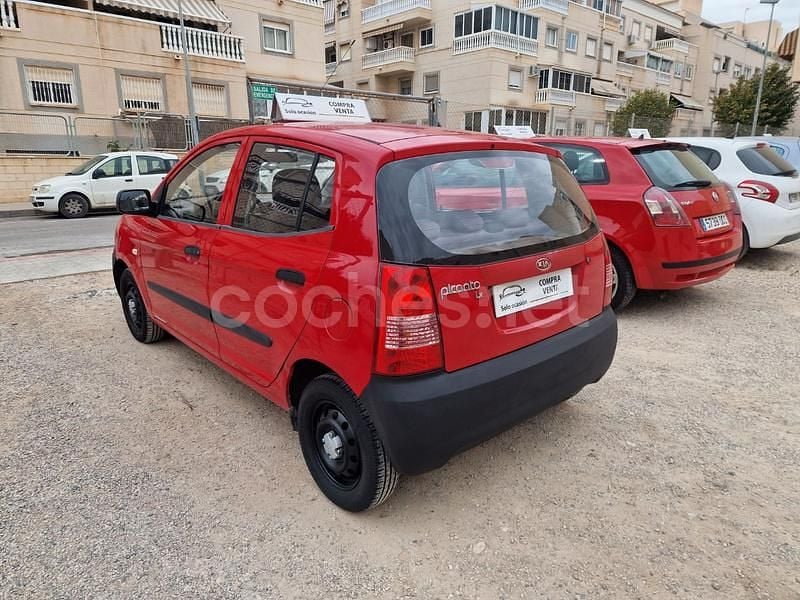 Usado Kia Picanto LX 61 CV (44 kW) 2005 Rojo Utilitario