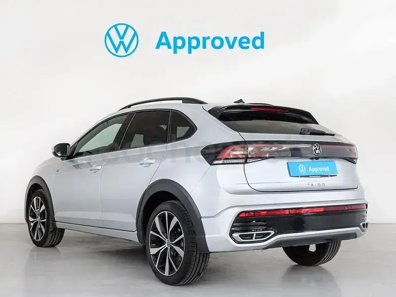 Usado VW Taigo R-line 116 CV (85 kW) 2025 Gris / plata SUV