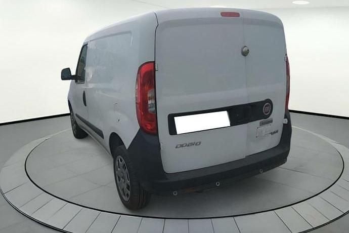Usado Fiat Doblò 120 CV (88 kW) 2020 Blanco Monovolumen