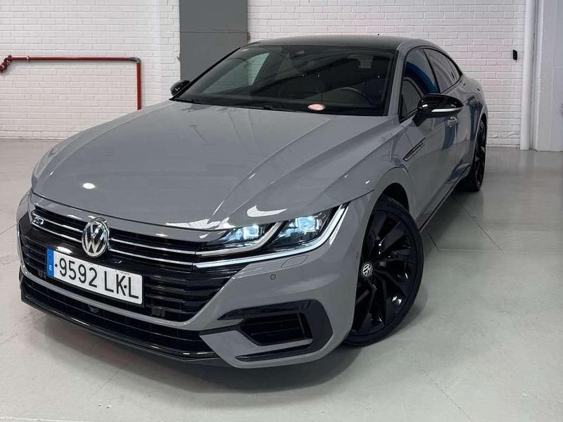 Gris Usado 2020 VW Arteon R-line Coupe | 28.499 € (Un poco caro) - Imagen 1/4