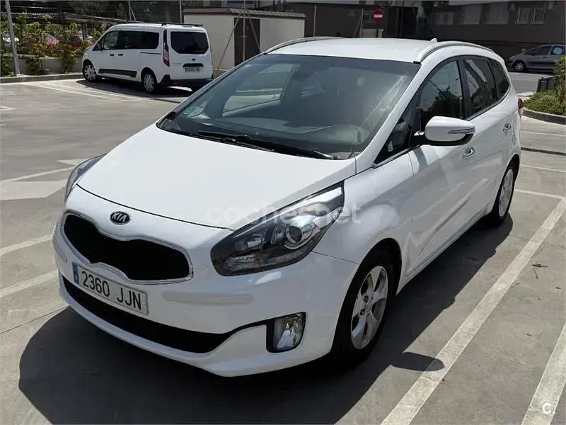 Usado Kia Carens 115 CV (84 kW) 2015 Blanco Monovolumen