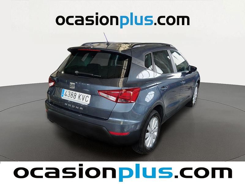 Usado Seat Arona Ecomotive 95 CV (69 kW) 2019 Gris SUV