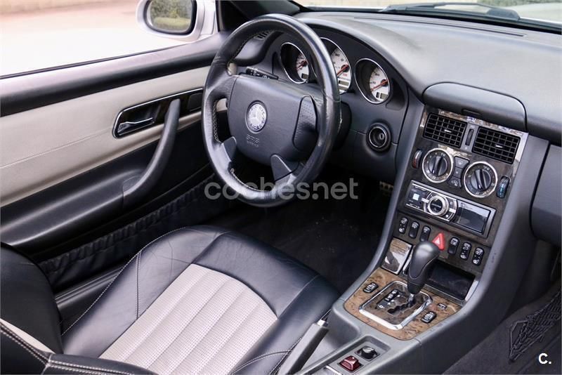 Usado Mercedes SLK32 AMG AMG 354 CV (260 kW) 2001 Gris / plata Descapotable