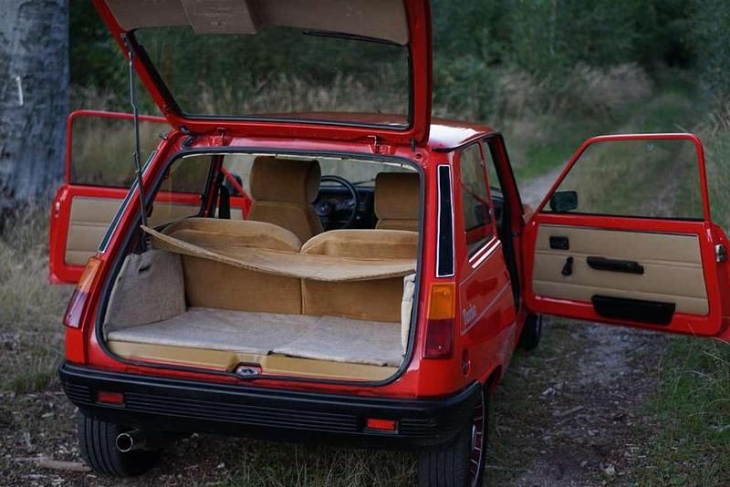 Usado Renault R5 46 CV (33 kW) 1984 Rojo Utilitario