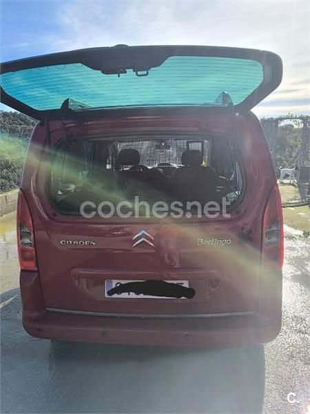 Usado Citroën Berlingo 110 CV (80 kW) 2010 Rojo Monovolumen