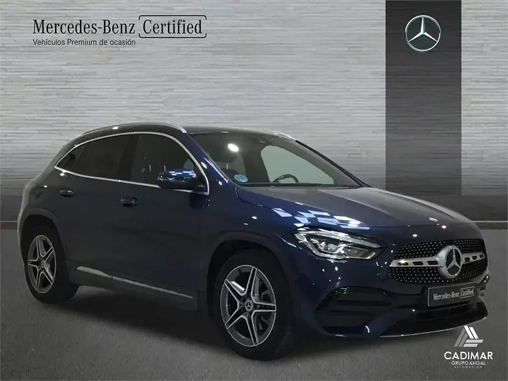 Usado Mercedes GLA200 AMG line 150 CV (110 kW) 2022 Azul SUV