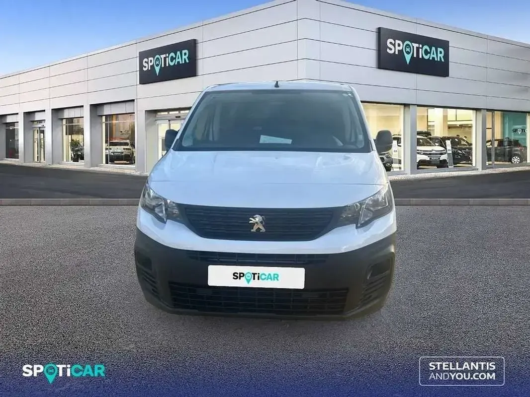 Usado Peugeot Partner 103 CV (75 kW) 2023 Blanco Monovolumen