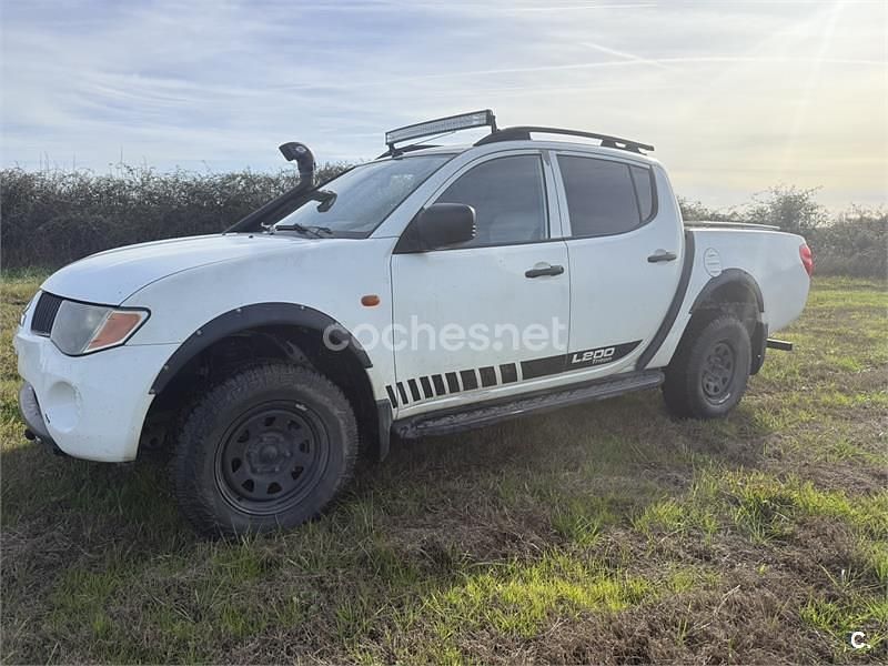 Usado Mitsubishi L200 Intense 167 CV (122 kW) 2007 Blanco Recogida