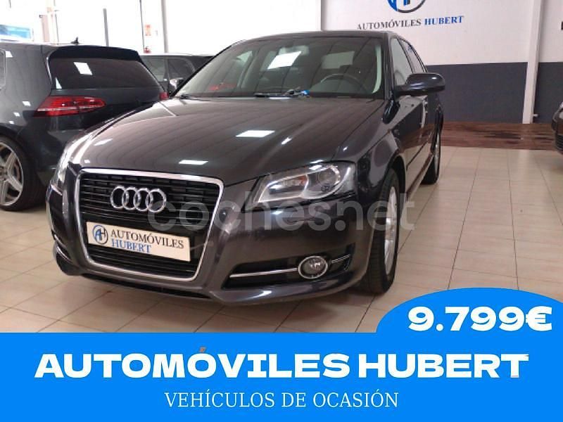Negro Usado 2010 Audi A3 Sportback Attraction Utilitario | 9799 € (Precio justo) - Imagen 1/4
