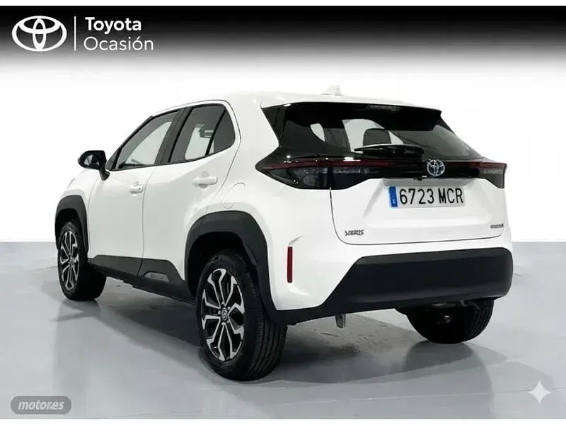 Usado Toyota Yaris Cross Active 116 CV (85 kW) 2022 Blanco SUV