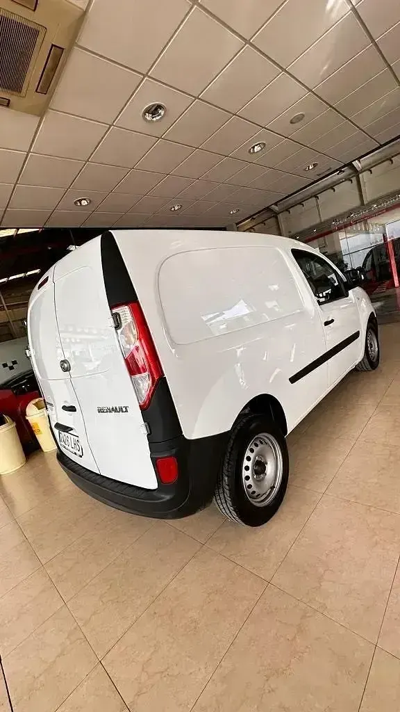 Usado Renault Kangoo LIMITED 95 CV (69 kW) 2020 Blanco Monovolumen