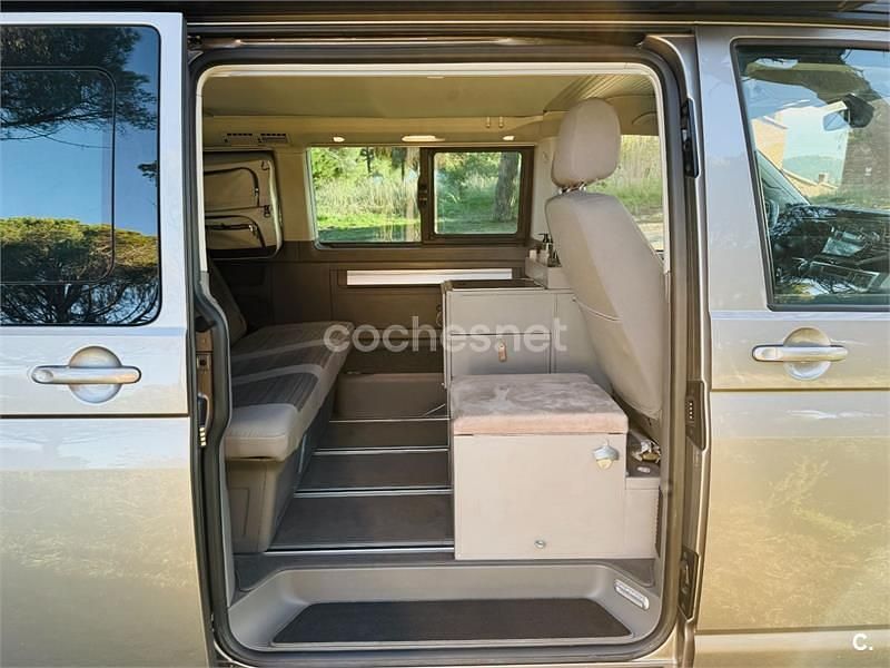 Usado VW California Beach 150 CV (110 kW) 2023 Marrón Van