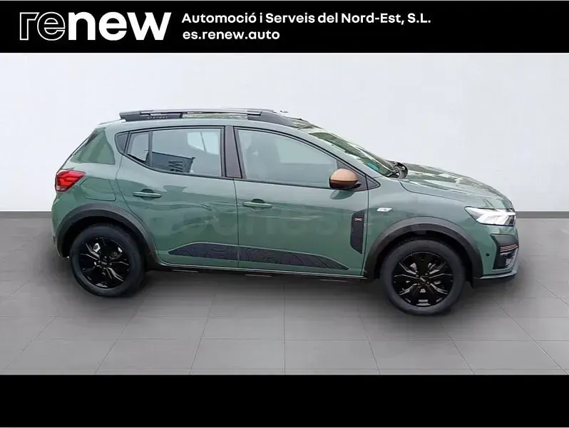 Usado Dacia Sandero Extreme 91 CV (66 kW) 2024 Verde Berlina