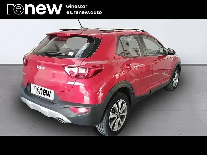 Käytetty Kia Stonic 101 HP (74 kW) 2022 Punainen Katumaasturi