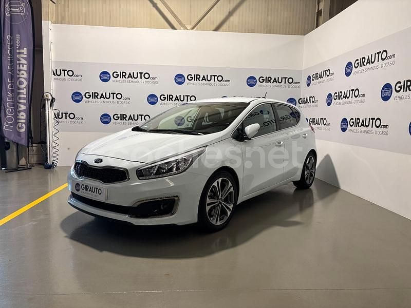 Blanco Usado 2016 Kia Ceed Berlina | 13.800 € (Precio justo) - Imagen 1/4