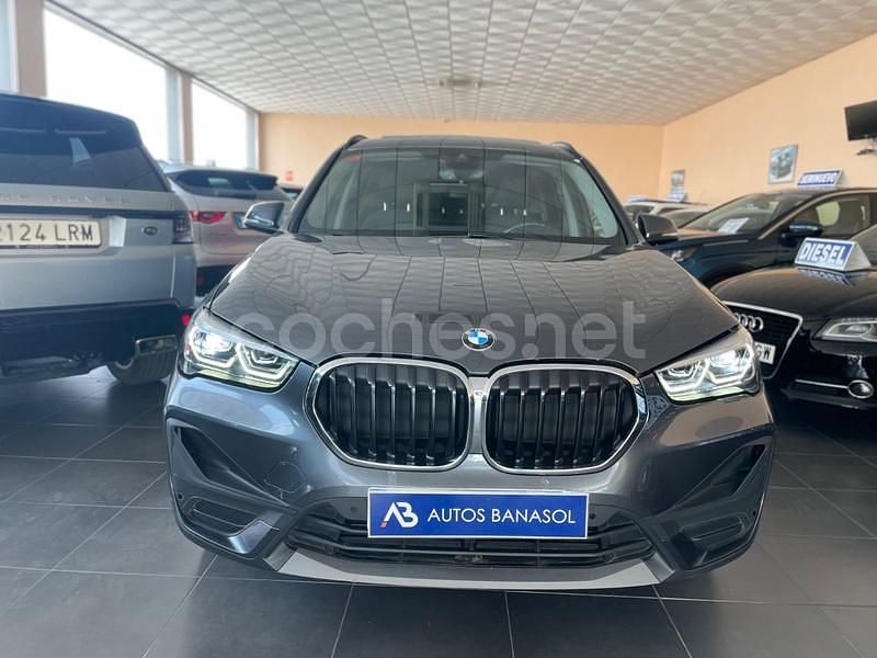 Gris / plata Usado 2021 BMW X1 Comfort Edition SUV | 27.700 € (Precio justo) - Imagen 1/4