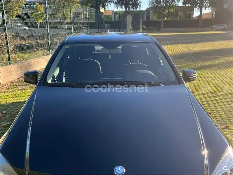 Usado Mercedes C220 170 CV (125 kW) 2012 Negro Familiar