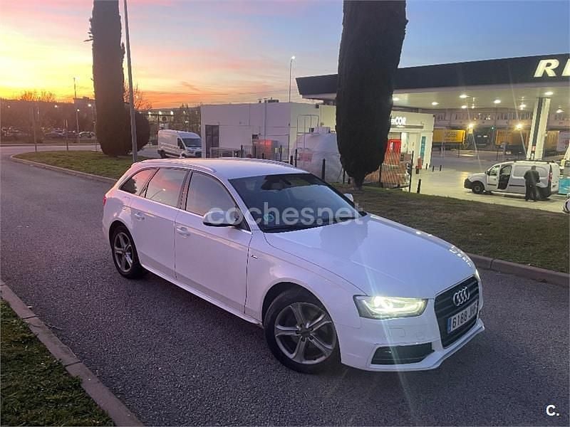 Usado Audi A4 S-Line 150 CV (110 kW) 2015 Blanco Familiar