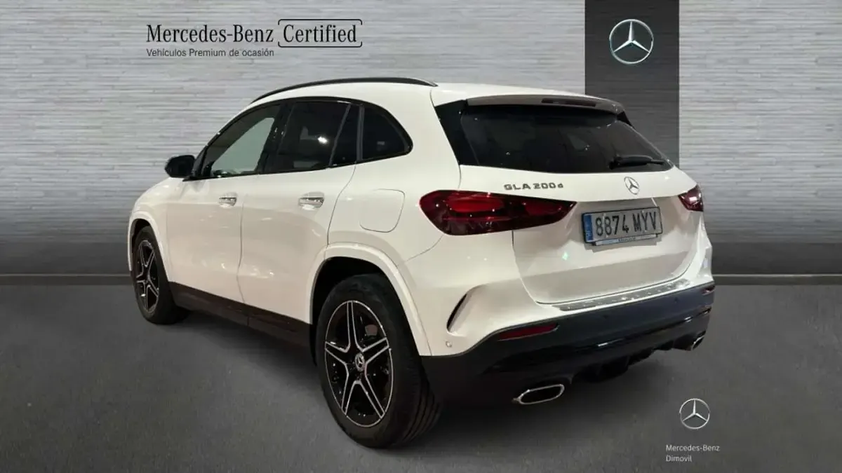 Usado Mercedes GLA200 150 CV (110 kW) 2025 Blanco SUV