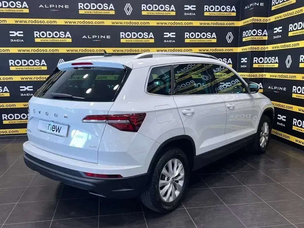 Usado Skoda Karoq Ambition 150 HP (110 kW) 2022 Branco SUV