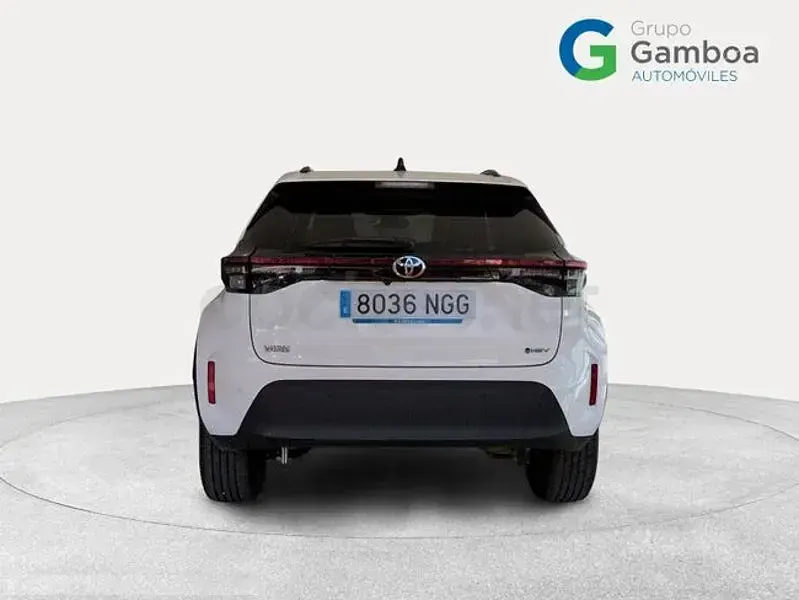 Usado Toyota Yaris Cross Active 130 CV (95 kW) 2025 Blanco SUV