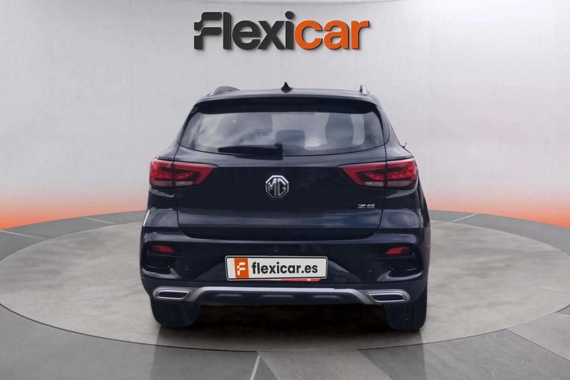 Usado MG ZS Luxury 106 CV (77 kW) 2022 Negro SUV
