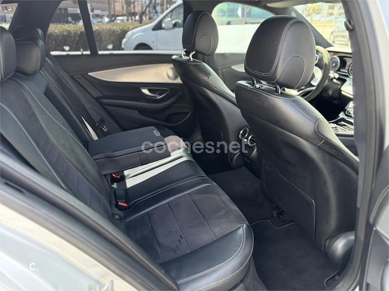 Usado Mercedes E200 150 CV (110 kW) 2016 Gris / plata Familiar