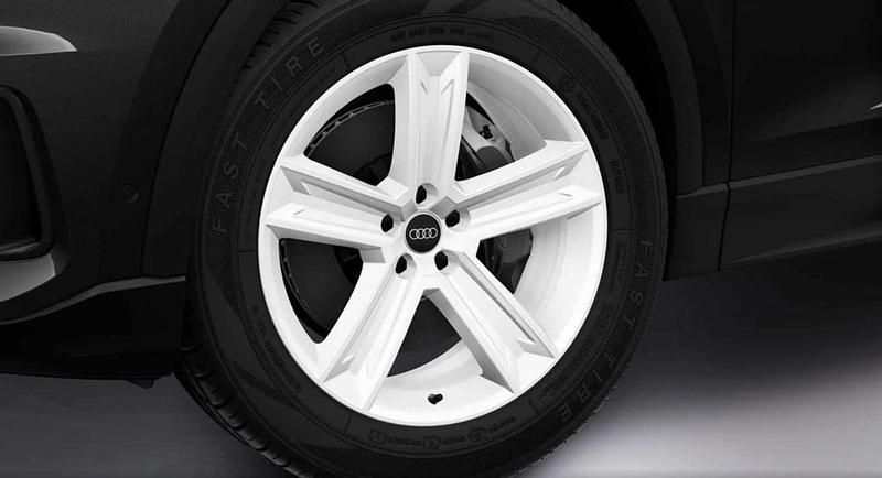 Usado Audi Q8 Ambiente 340 CV (250 kW) 2022 Negro SUV