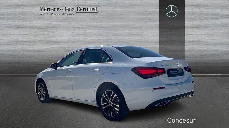 Usado Mercedes A250 218 CV (160 kW) 2024 Blanco Berlina