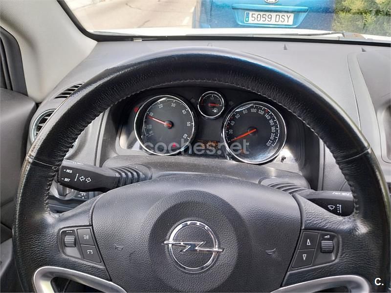 Usado Opel Antara Selective 163 CV (119 kW) 2012 Blanco SUV