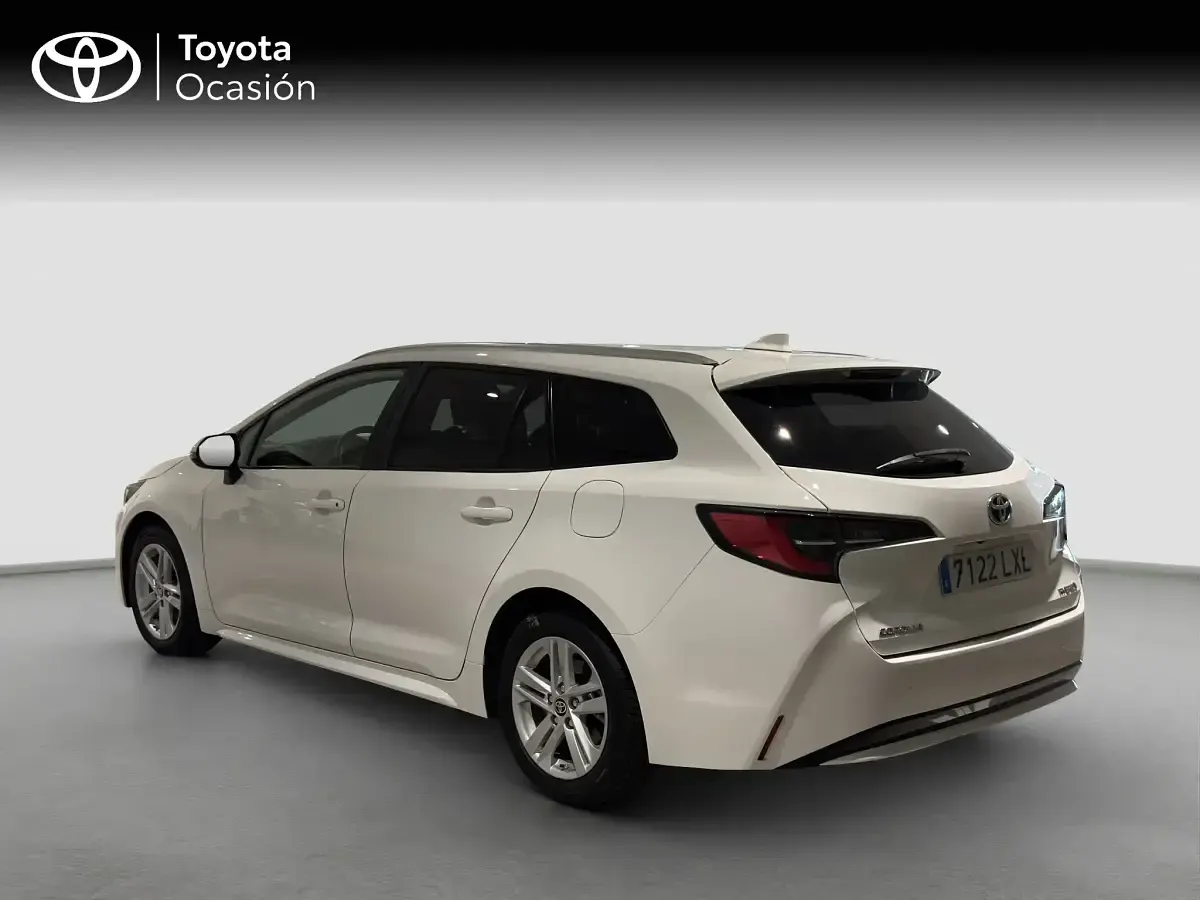 Usado Toyota Corolla Active 122 CV (89 kW) 2022 Blanco Familiar