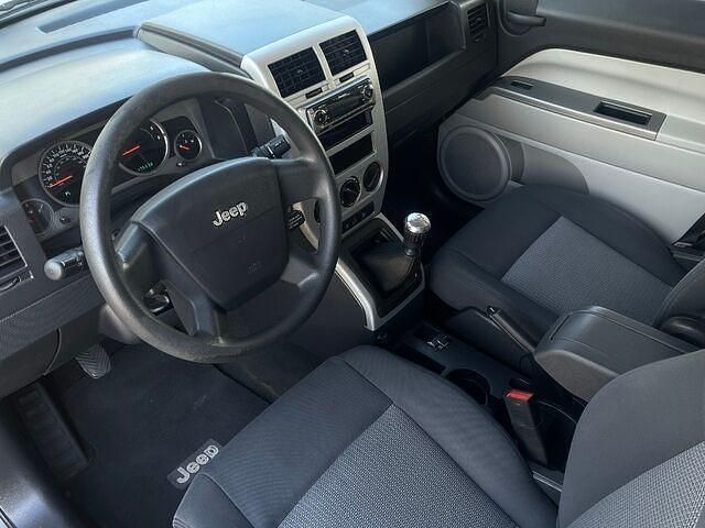 Usado Jeep Patriot Limited 140 CV (102 kW) 2007 Negro SUV