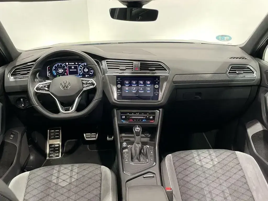 Usado VW Tiguan R-line 150 CV (110 kW) 2022 Negro SUV