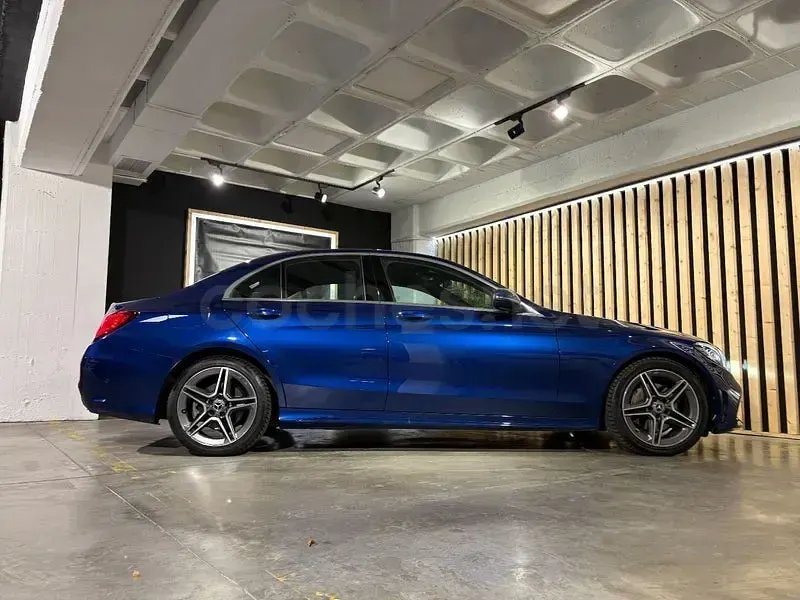 Usado Mercedes C200 160 CV (117 kW) 2019 Azul Berlina