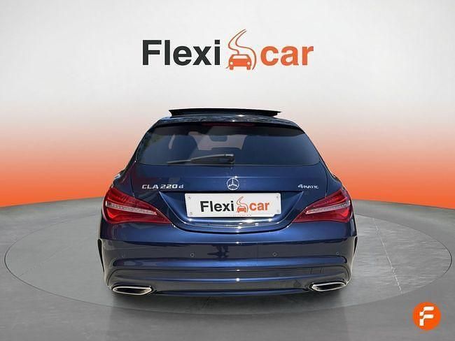 Usado Mercedes CLA220 Shooting Brake 177 CV (130 kW) 2017 Blanco Familiar