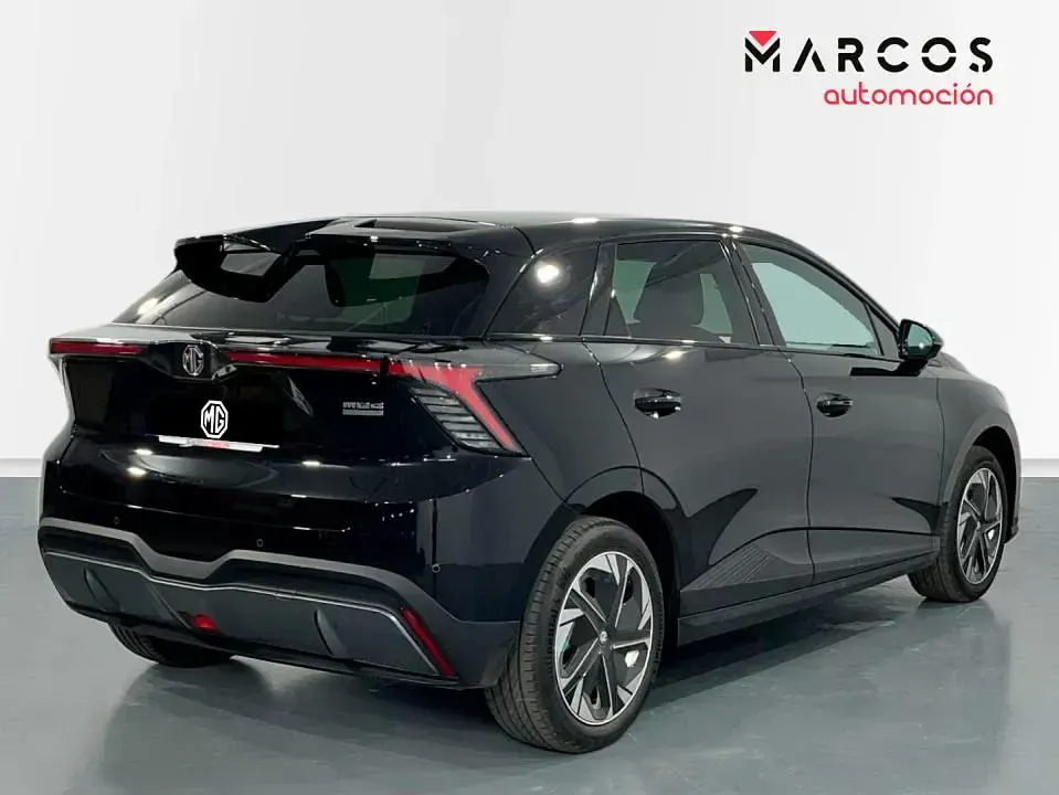 Käytetty MG MG4 EV Luxury 150 kW (204 HP) 2024 Viistoperä