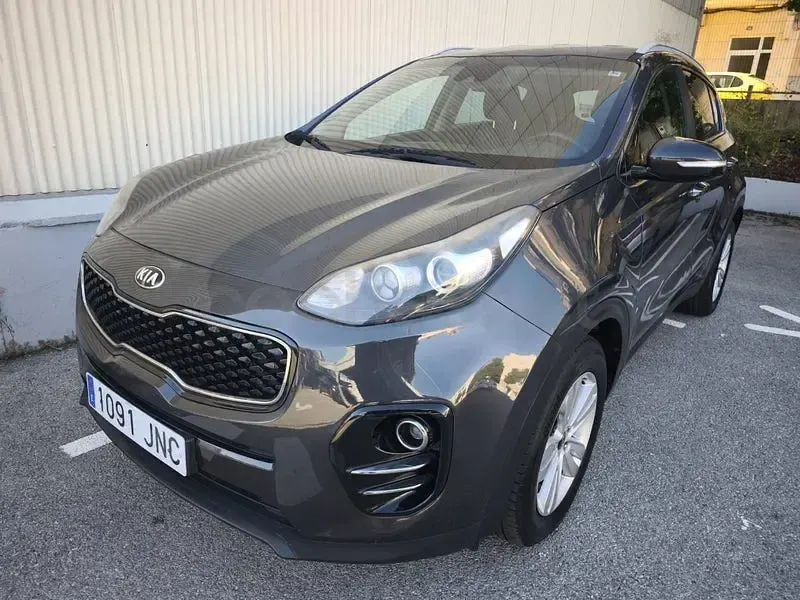 Usado Kia Sportage 115 CV (84 kW) 2016 Gris / plata SUV
