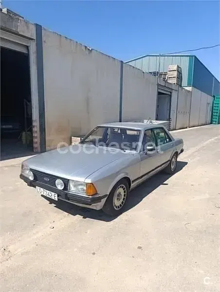 Usado Ford Granada Ghia 150 CV (110 kW) 1982 Gris / plata Berlina