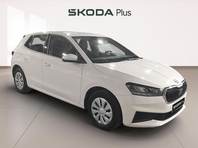 Usado Skoda Fabia Active 80 CV (58 kW) 2022 Blanco Utilitario
