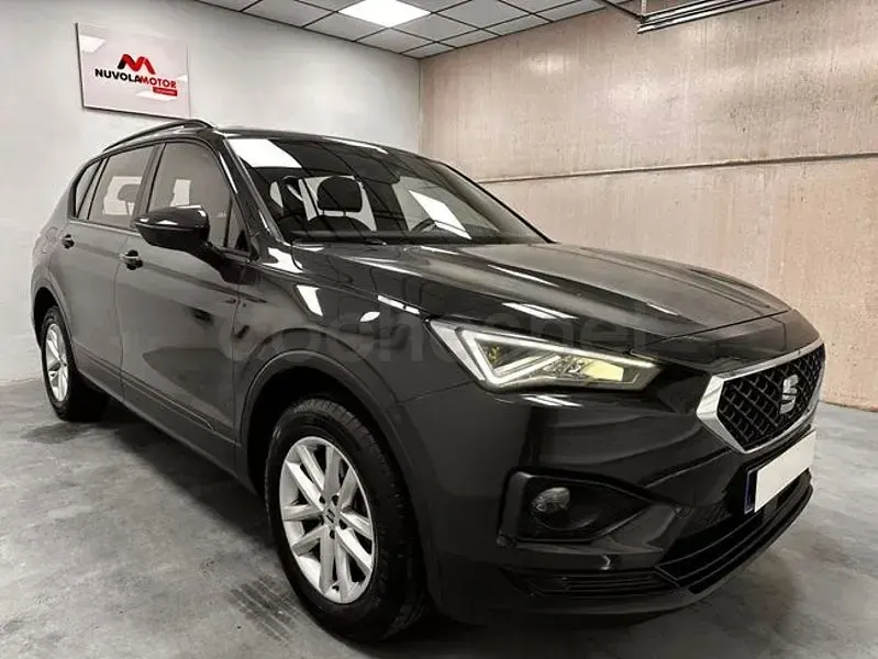 Usado Seat Tarraco Style 150 CV (110 kW) 2022 Gris / plata SUV