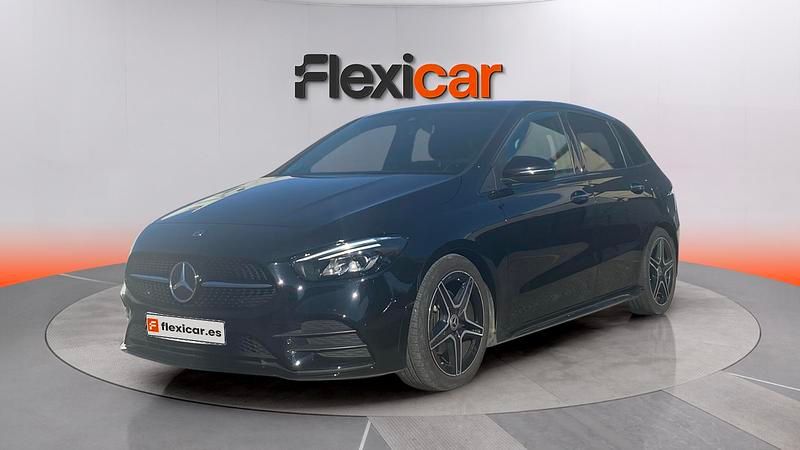 Usado Mercedes B180 116 CV (85 kW) 2022 Negro Monovolumen