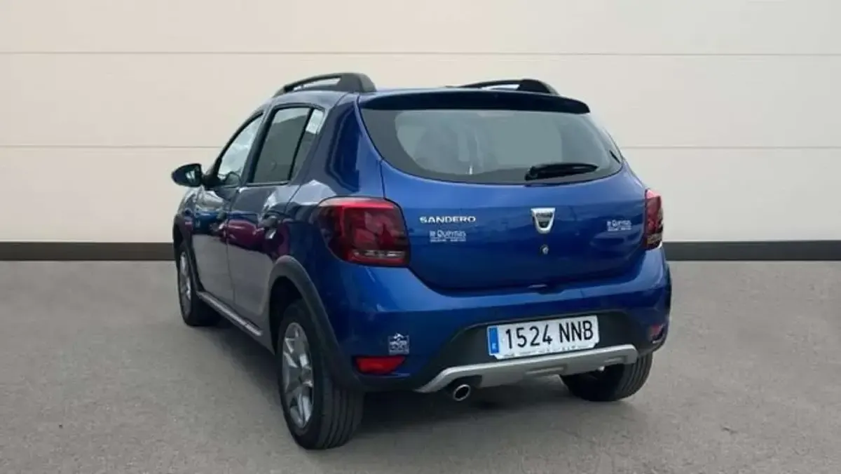Begagnad Dacia Sandero Essentiel 101 HK (74 kW) 2020 Blå Sedan